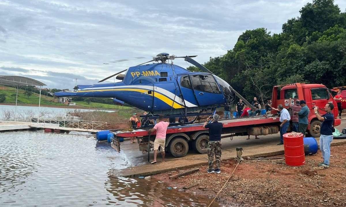 Aeronave foi retirada e será encaminhada para a investigação -  (crédito: Corpo de Bombeiros/Divulgação)