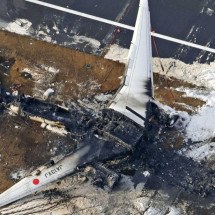 Como tripulação conseguiu evacuar 379 pessoas de avião em chamas no Japão - Reuters