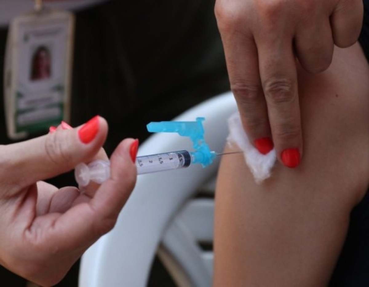 Brasil tem doses para vacinar apenas 1,1% da população contra a dengue