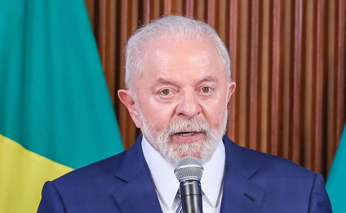 Lula veta trecho da LDO que proibia gasto com ações 'tendentes a desconstruir o conceito de família'