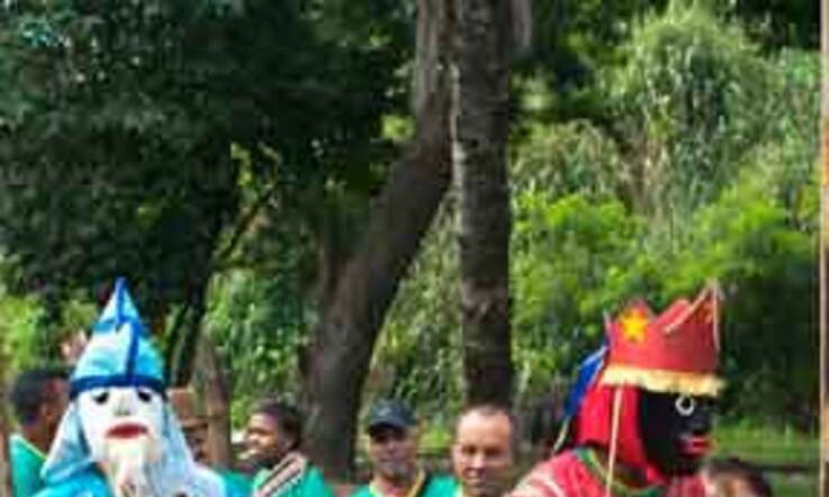 Grupos da Folia de reis, que farão apresentação na Praça da Liberdade, em BH, no dia 6 de janeiro -  (crédito: Iepha-mg/divulgação)