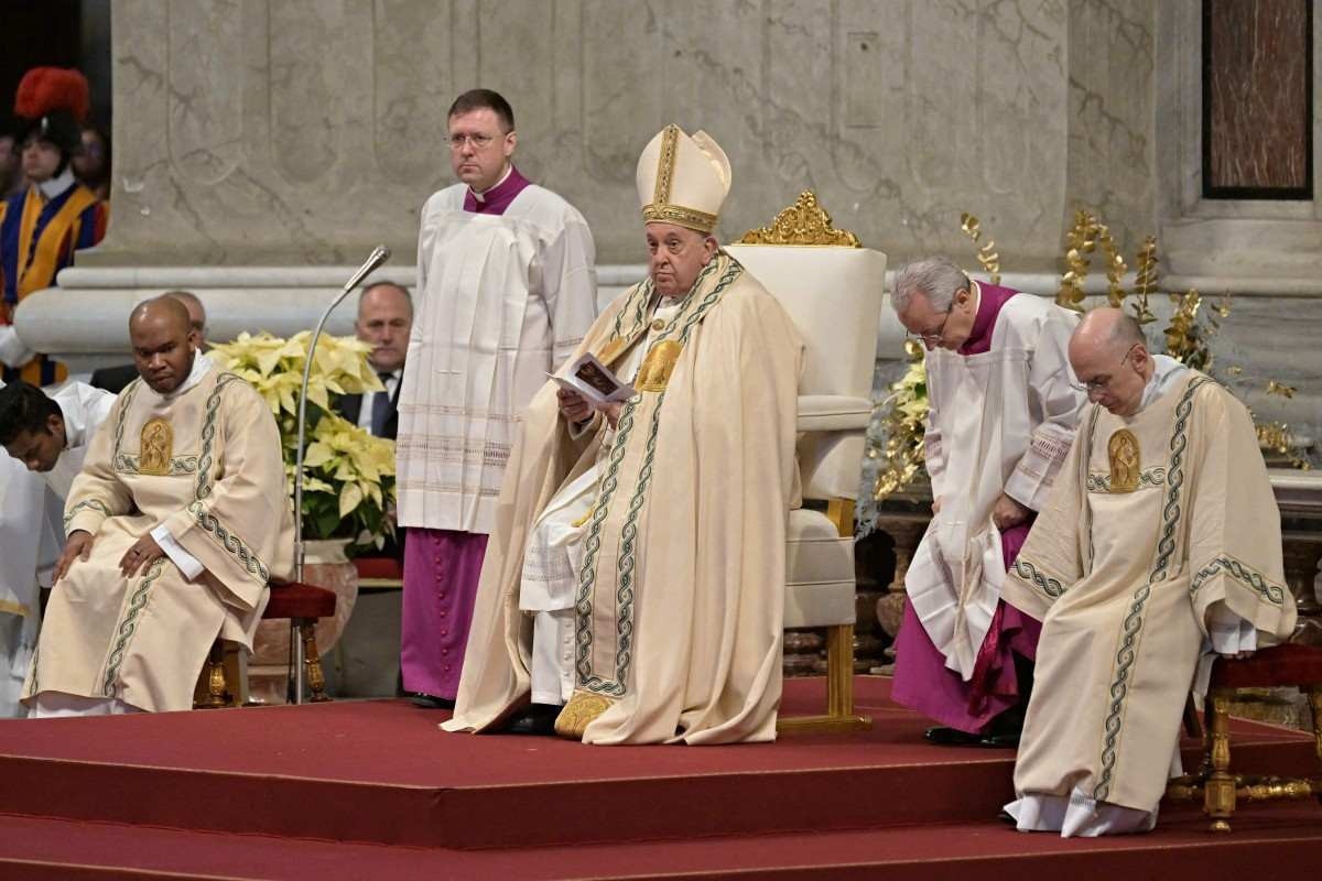 Vaticano diz que bênção a casais do mesmo sexo não representa 'absolvição'