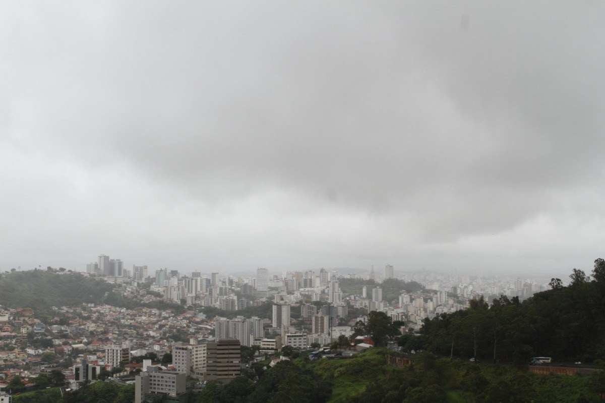 Minas tem 238 cidades em alerta para chuva forte de até 50 mm