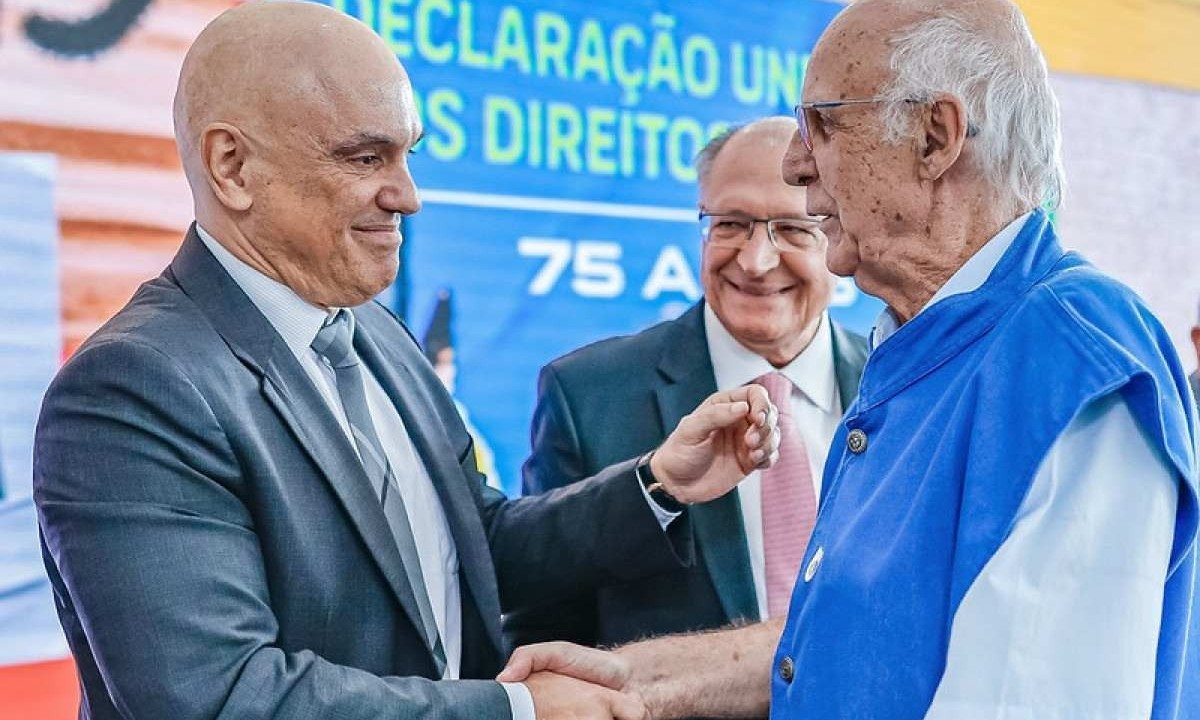 Ministro Alexandre de Moraes, do STF prestou solidariedade após o padre Júlio Lancelloti ficar na mira depedido para abertura de uma Comissão Parlamentar de Inquérito (CPI) para apurar as ações de ONGs na região da Cracolândia -  (crédito: Ricardo Stuckert / PR - 11/12)