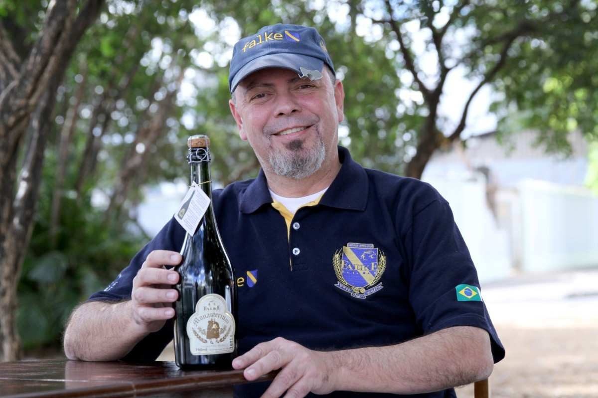 Marco Falcone, um dos pioneiros da cerveja artesanal, morre aos 60 anos
