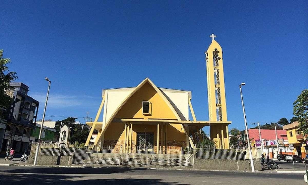 Esmeraldas, conhecida pela Igreja de Santa Quitéria, acordou com a notícia do assassinato -  (crédito: Wikipédia)