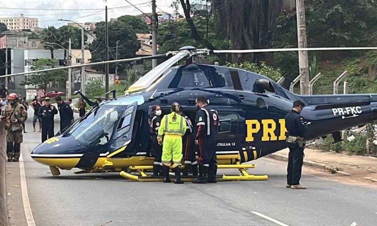 Helicóptero da PRF caiu durante resgate no Anel Rodoviário -  (crédito: Wellington Barbosa/EM/D.A. Press)