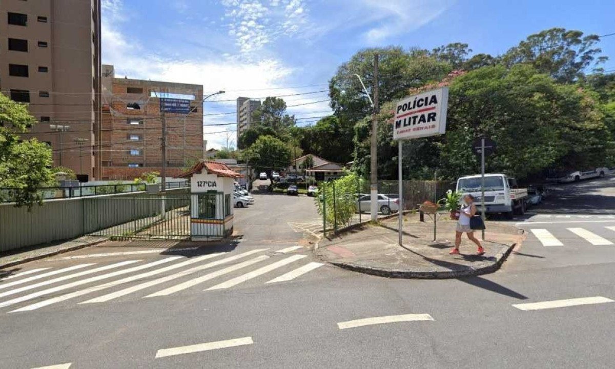 Companhia da PM fica no bairro Serra, região Centro-Sul da capital -  (crédito: Reprodução/Google Maps)