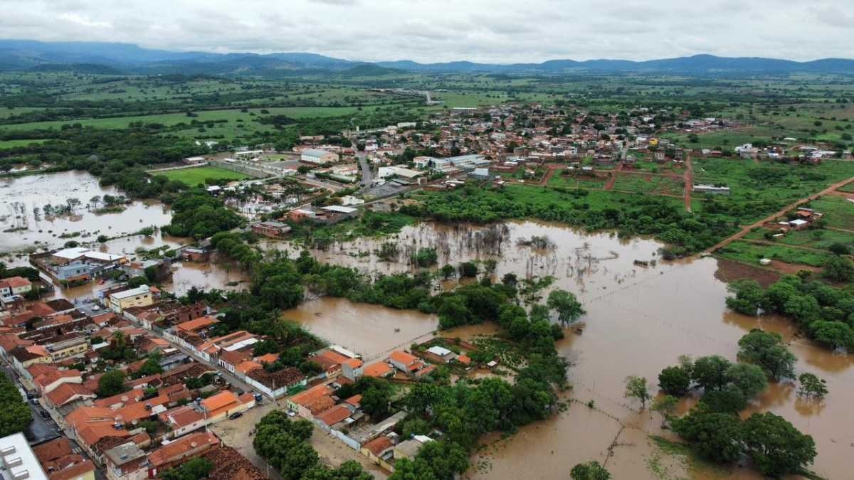 Minas: alerta de chuva forte com risco de alagamento para 524 cidades