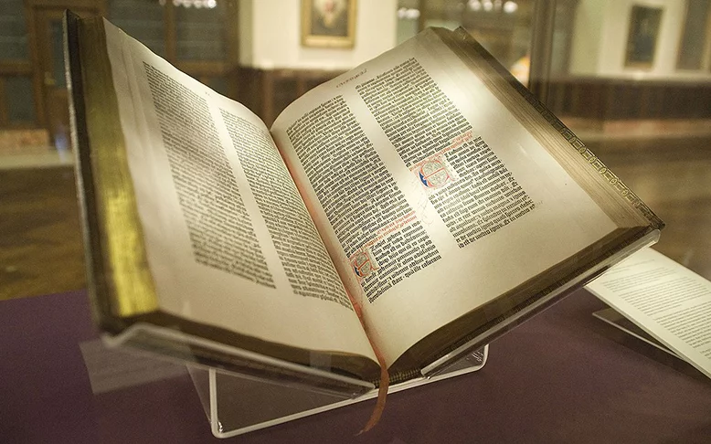 Desde a Bíblia de Gutenberg, os livros mais vendidos da história - NYC Wanderer wikimedia commons 