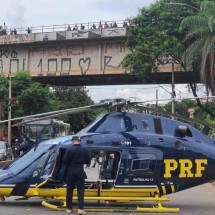 PRF ressarce moradores que tiveram danos com pouso forçado de helicóptero - Leandro Couri/EM/D.A. Press