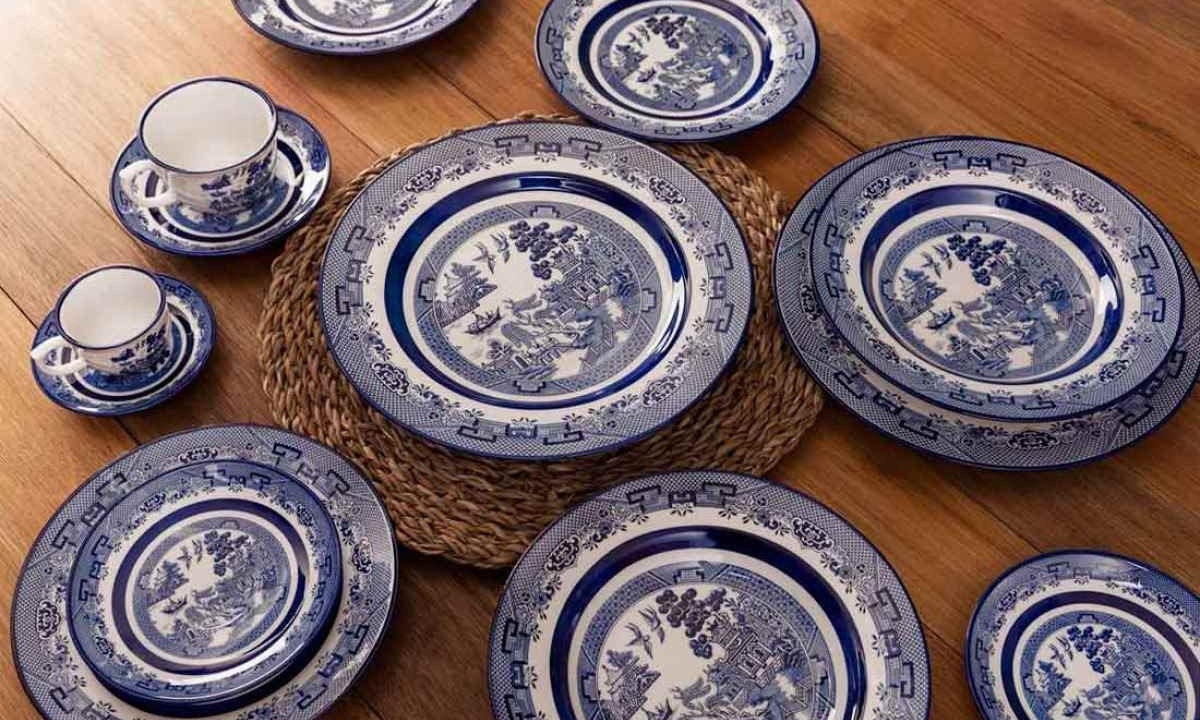 pratos com paisagens chinesas, os inventores da louça azul -  (crédito: Reprodução)
