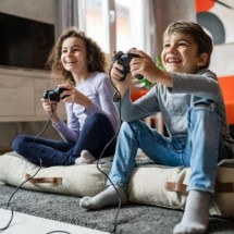 5 problemas de saúde gerados pelo uso excessivo de videogame -  Miljan Zivkovic | Shutterstock