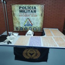 Dupla é presa com mais de 1500 pinos de cocaína na região Centro-Sul de BH - Polícia Militar/Divulgação
