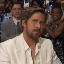 Reação de Ryan Gosling ao ganhar prêmio de melhor música em premiação viraliza - Reprodução/CW