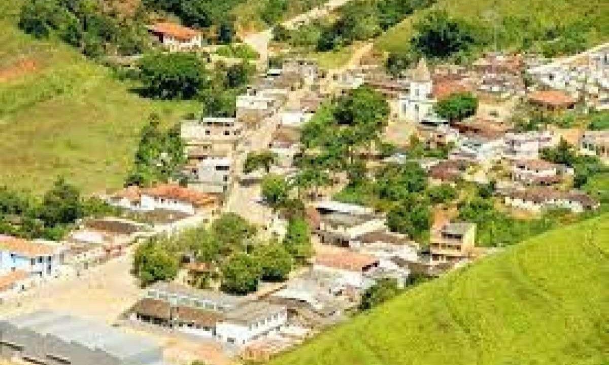 Suspeito se escondia na zona rural da cidade de 4.500 habitantes -  (crédito: Facebook)