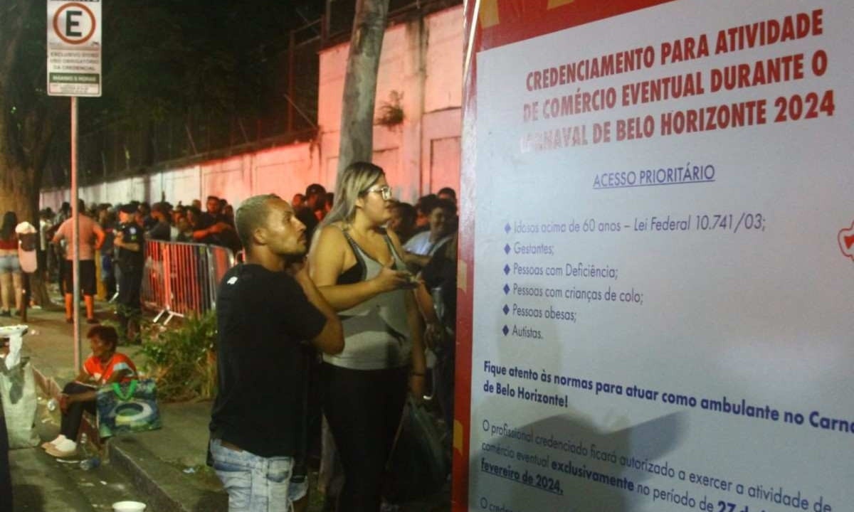 Vendedores ambulantes reclamam de organização no cadastramento da prefeitura de Belo Horizonte para o Carnaval 2024 -  (crédito: Marcos Vieira/EM/D.A Press)