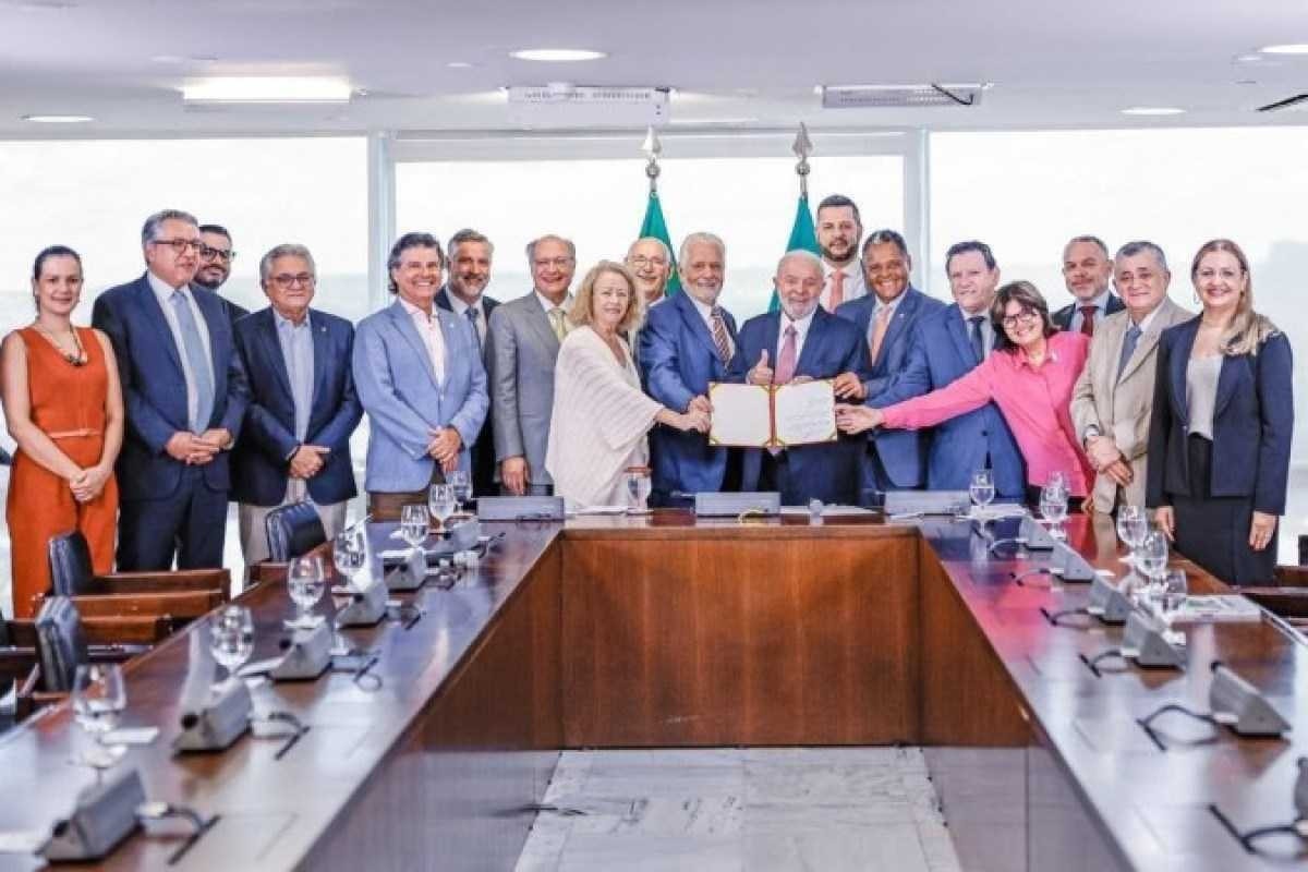 Lula sanciona lei que obriga revisão anual da tabela do SUS