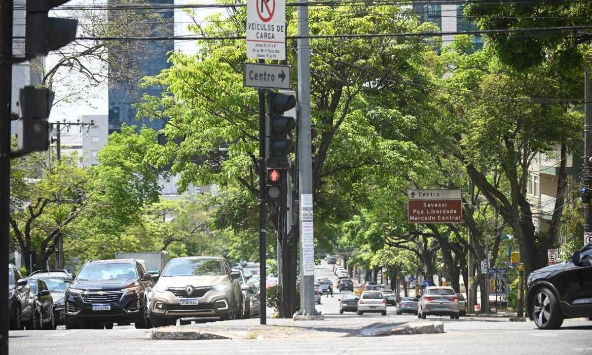 Vista da Avenida Afonso Pena a partir da Praça da Bandeira, ponto mais alto da via -  (crédito: Leandro Couri/EM/D.A. Press)