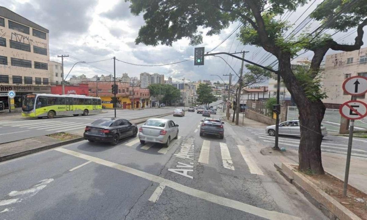 Atropelamento aconteceu na avenida Amazoans -  (crédito: Reprodução/Google Maps)