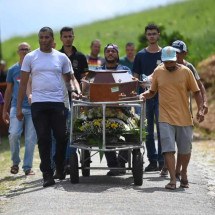 Caso Ana Luiza: menina encontrada morta em rua de BH é enterrada - Leandro Couri/EM/D.A press