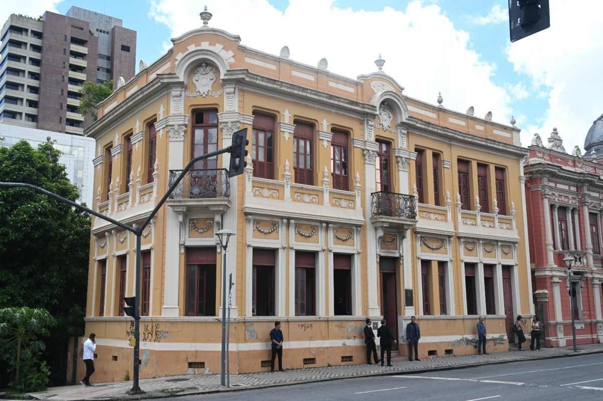 Vago há 13 anos, palacete em Belo Horizonte é cedido pelo governo ao TRF-6