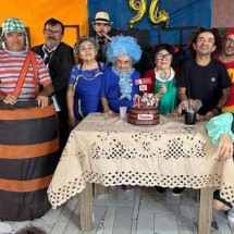 Após festa da Branca de Neve, idosa faz aniversário inspirado em Chaves - Redes sociais