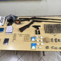 Grupo suspeito de comandar tráfico de drogas em cidade de MG é preso - PMMG/Divulgação