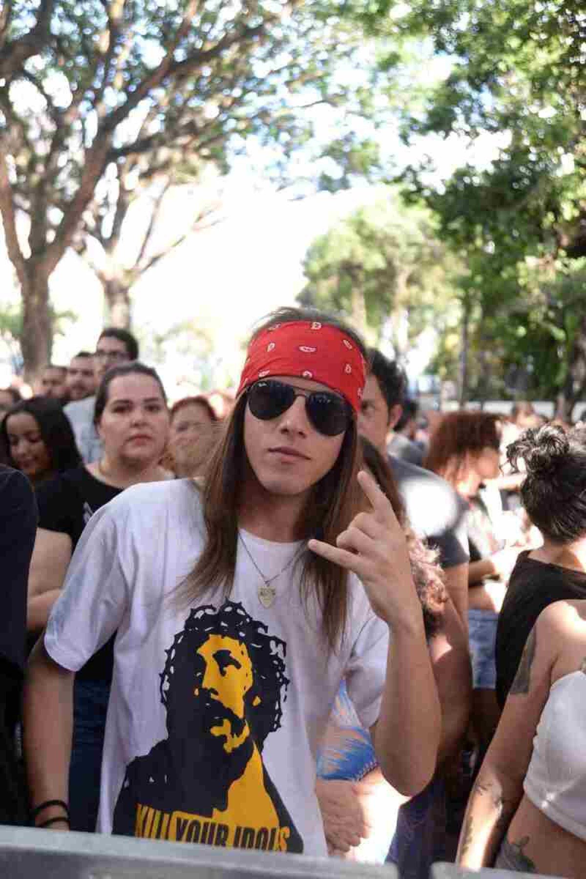 Marco Túlio se vestiu de Axl Rose