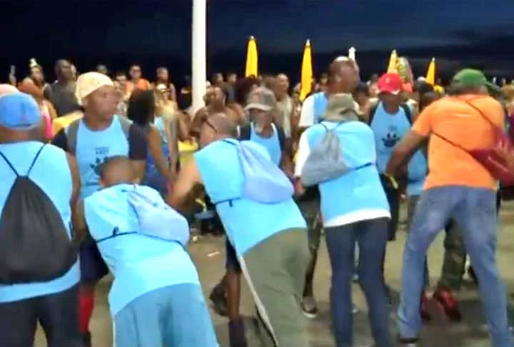 Cordeiros fazem acordo por diária no carnaval de Salvador - Reprodução de vídeo Jornal da Manhã