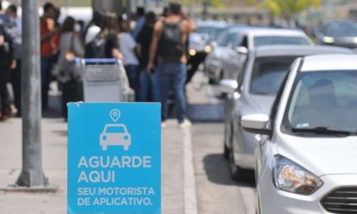 Passageiras têm a opção de escolher viagens exclusivamente com motoristas mulheres -  (crédito: Gladyston Rodrigues/EM/D.A Press)