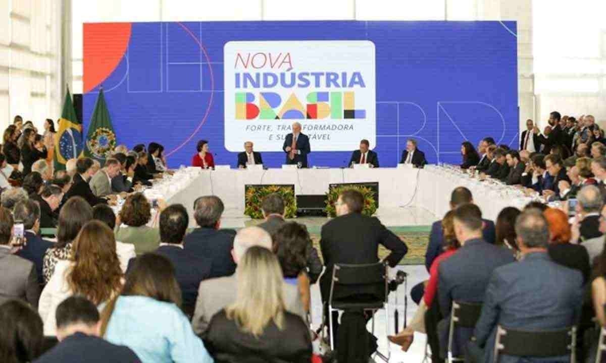 A nova política industrial foi apresentada pelo presidente Lula no Palácio do Planalto -  (crédito: Marcelo Camargo/Agência Brasil)
