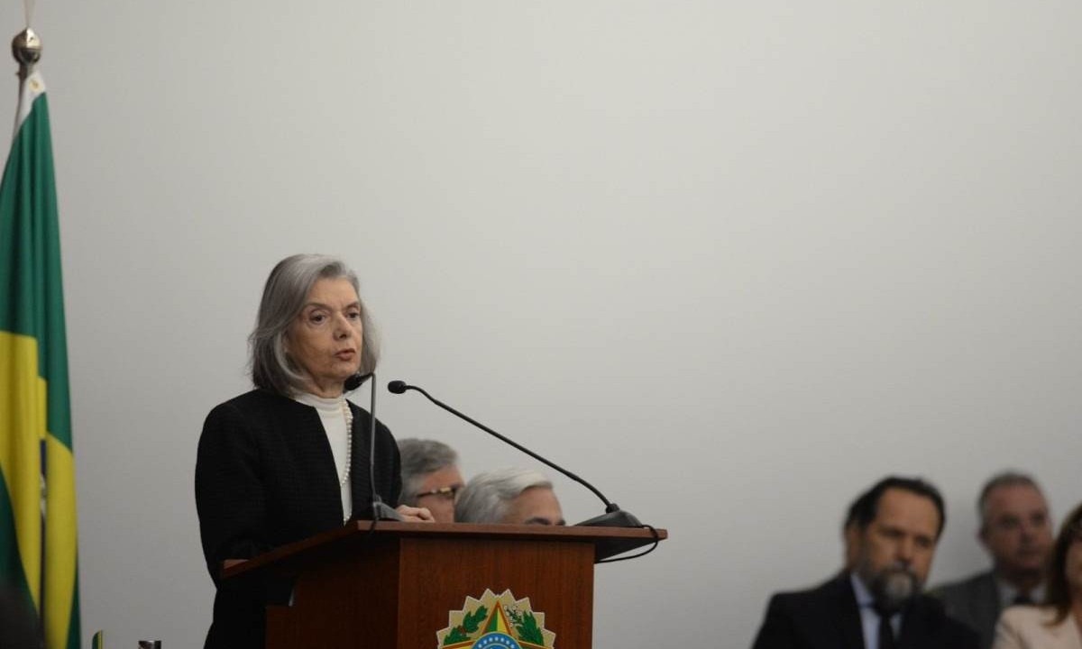 Ministra Cármen Lúcia falou que quem não cumprir com as obrigações e a legislação brasileira durante o pleito que se avizinha haverá de ter um 