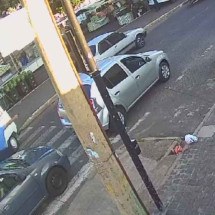 Vídeo mostra momento em que feirante atira e mata motorista em Uberlândia - Reprodução/Redes sociais