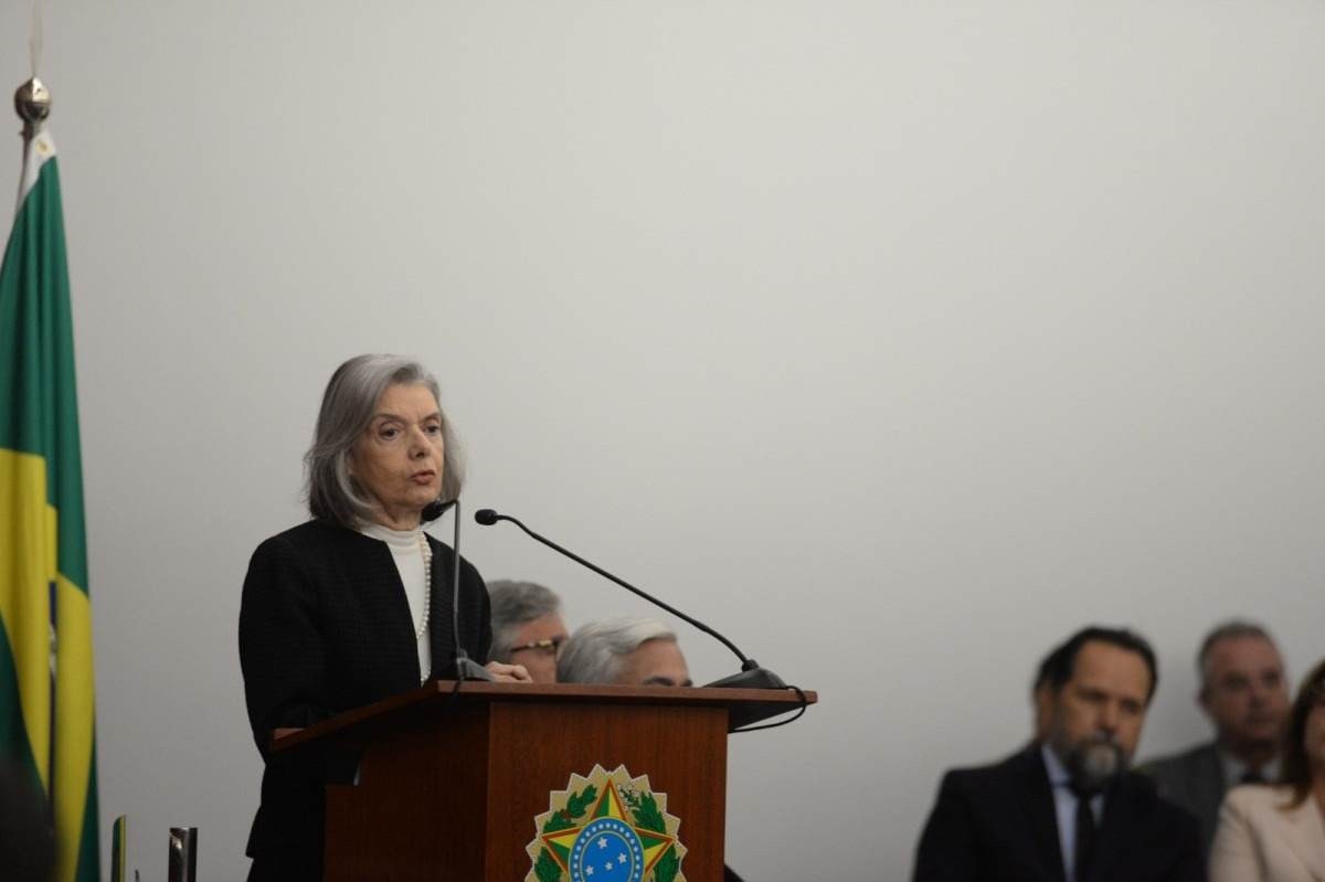 Carmen Lúcia: candidatos que infringirem lei terão 'encontro com a Justiça'