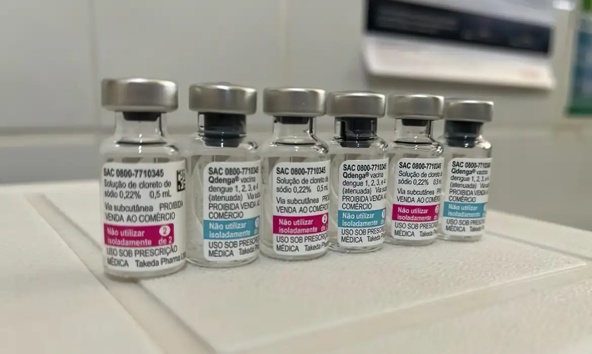Dengue: distribuição de doses pode começar na 2ª semana de fevereiro -  (crédito: EBC - Saúde)