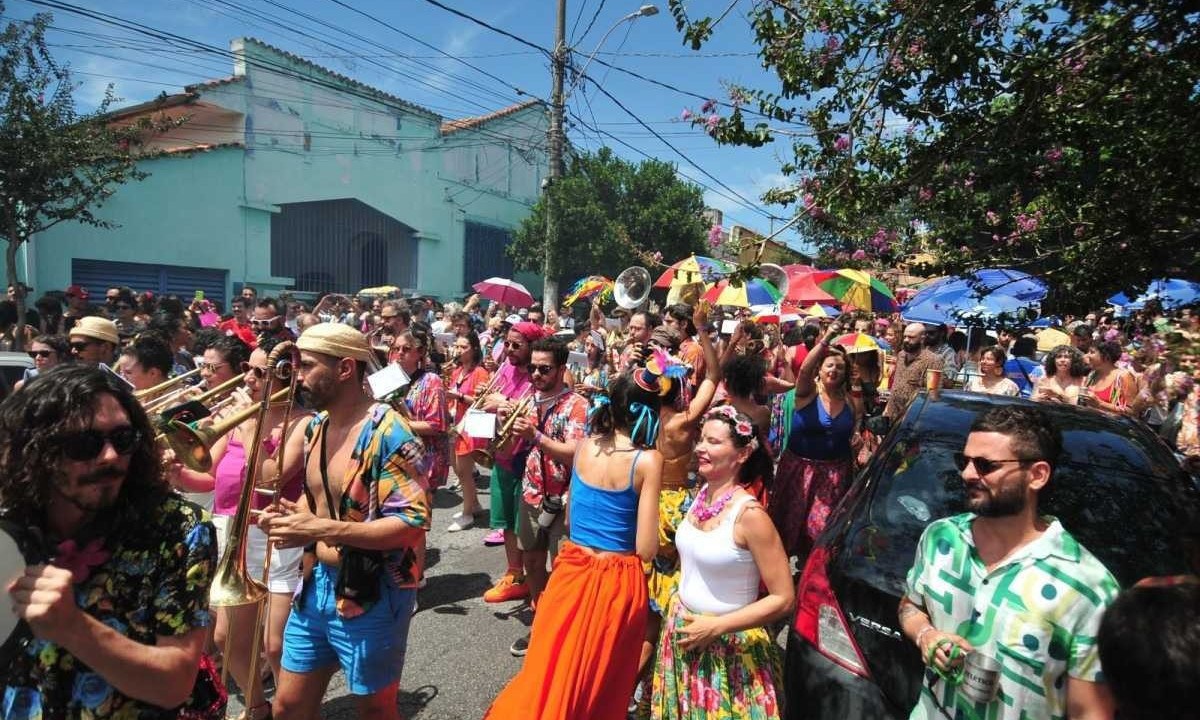 Confira os horários dos 13 blocos que desfilam com nova sonorização no Carnaval de BH -  (crédito: Alexandre Guzanshe/EM/D.A. Press)