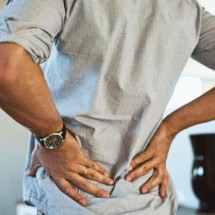 O que funciona para dor nas costas? As orientações do 1º 'manual' da OMS sobre o problema - Getty Images
