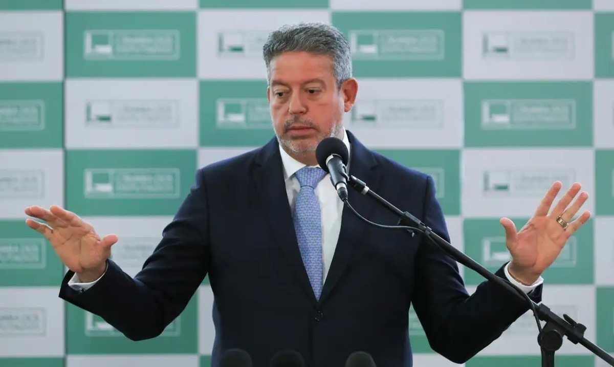 Lira cobra mais participação de Lula na articulação do governo