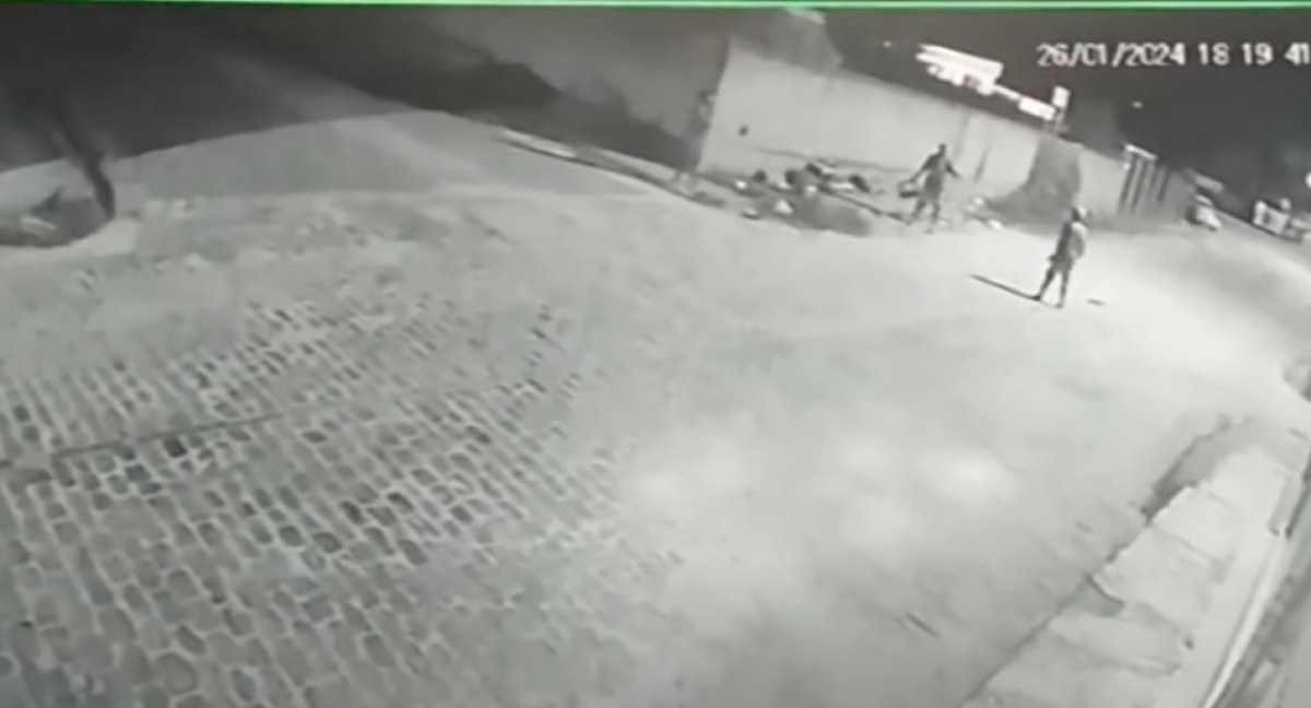 Homem espancado a pauladas em Minas está em estado grave; veja vídeo 