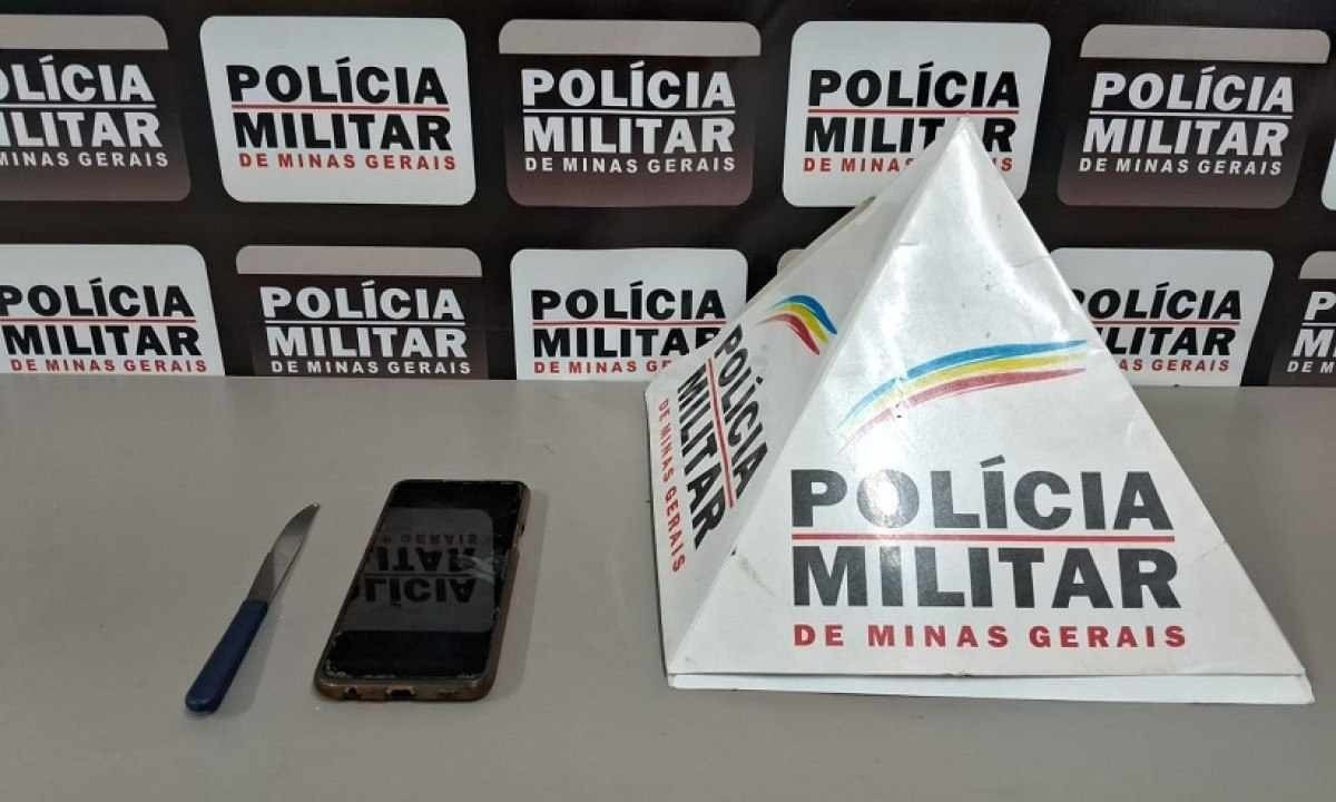 Para roubar o celular, ladrão usou uma faca de mesa -  (crédito: PMMG)