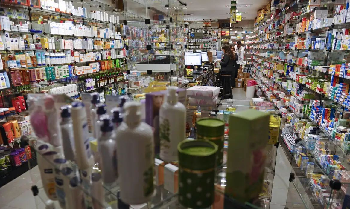 OMS alerta para escassez de remédios e aumento de falsificações -  (crédito: EBC - Saúde)