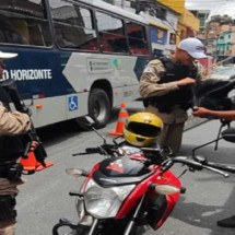 Adolescente usado pelo tráfico de drogas é apreendido em BH - Jair Amaral/EM/D. A. Press