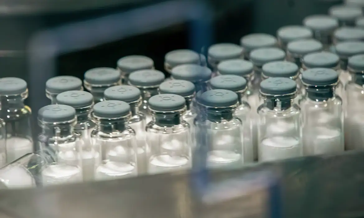 Butantan deve pedir registro de nova vacina contra a dengue até julho -  (crédito: EBC - Saúde)