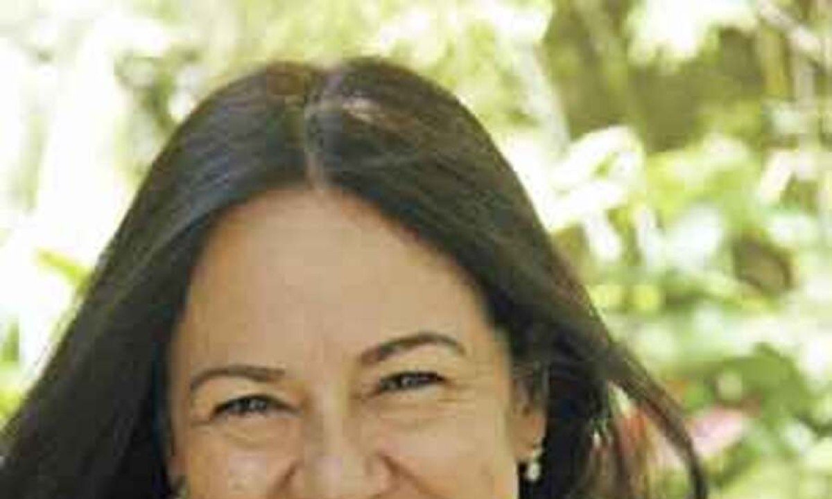 Maria Esther Maciel: "Aproveitei muitas das minhas lembranças de quando morei no interior de Minas" -  (crédito: Inês Rabelo/divulgação)