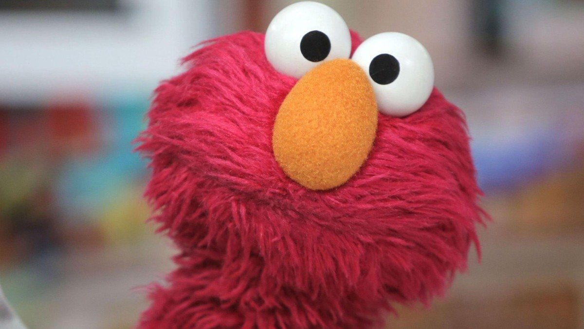 O post do Elmo da Vila Sésamo que viralizou com catarse sobre saúde mental