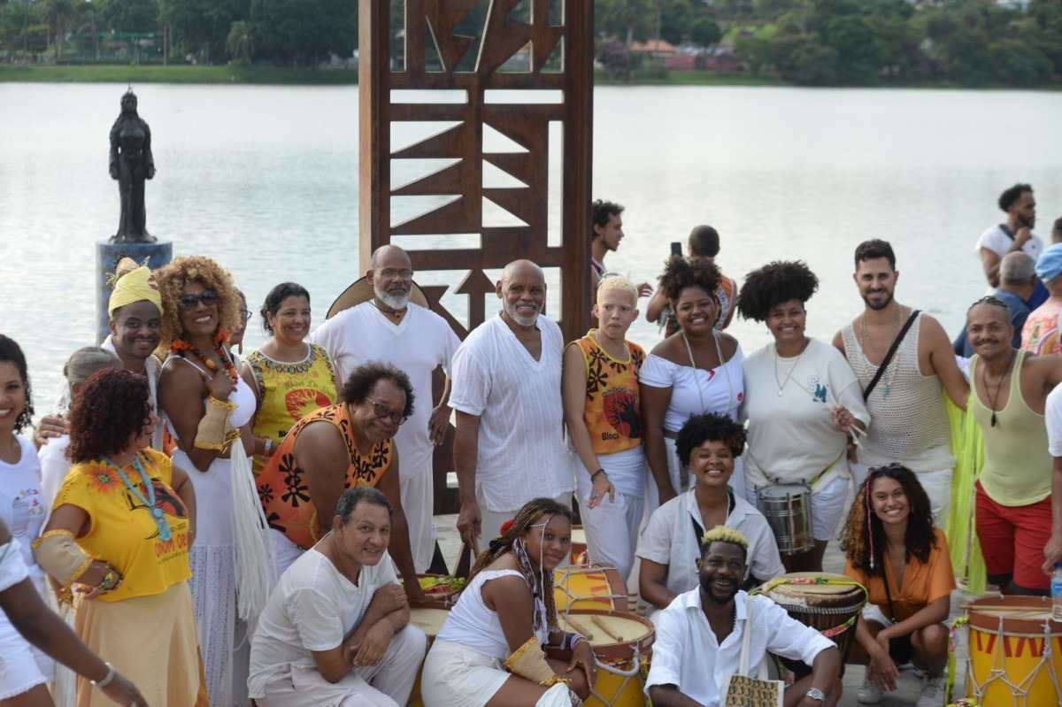 Dia de Iemanjá é celebrado na Lagoa da Pampulha, em BH