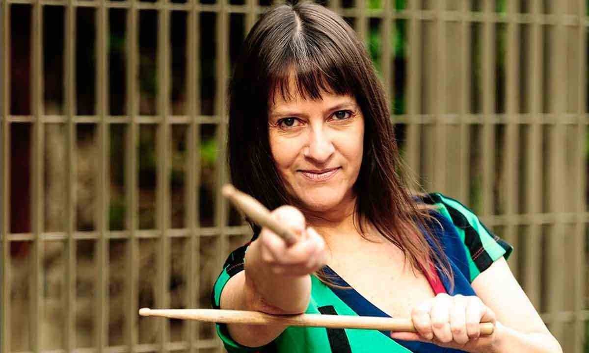 Baterista Biba Meira