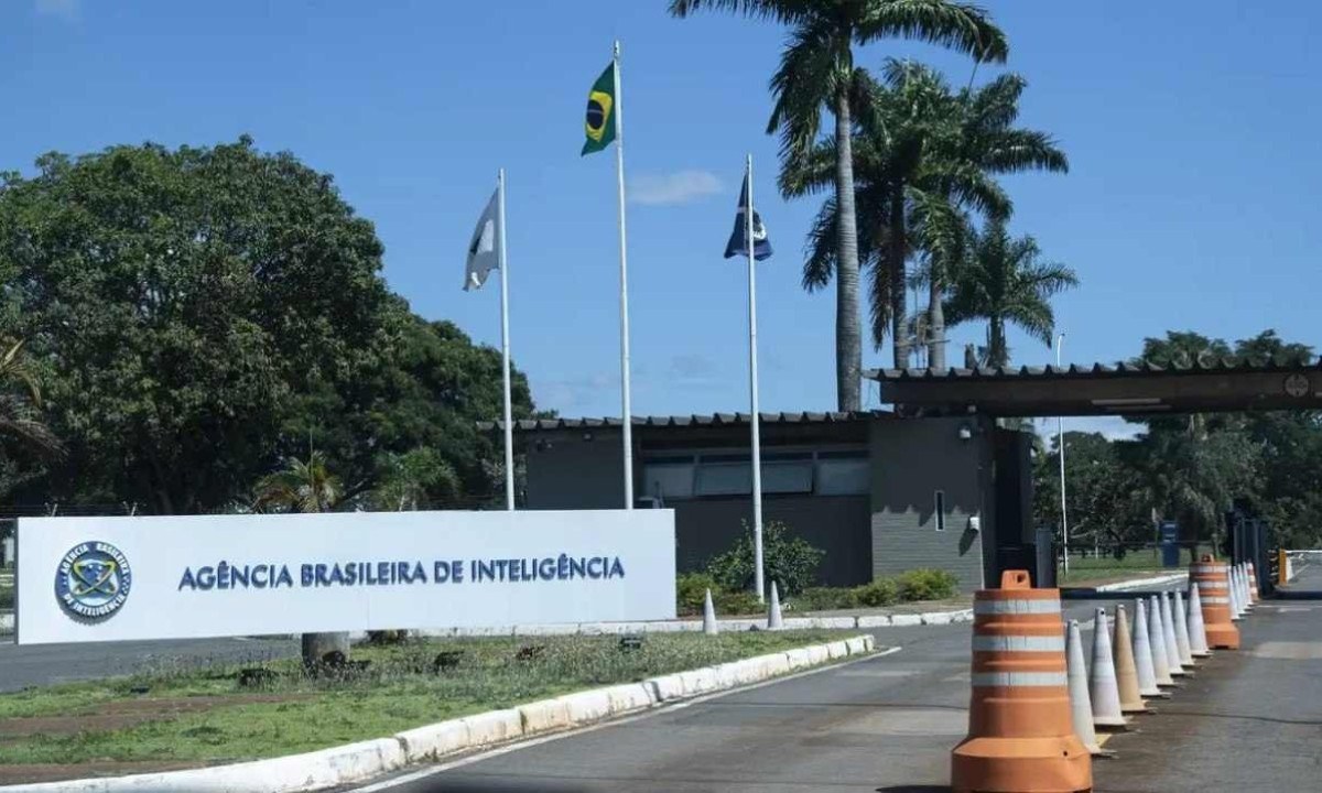 A Abin informou que continuará colaborando com a investigação da PF sobre a espionagem ilegal -  (crédito: Agência Brasil)