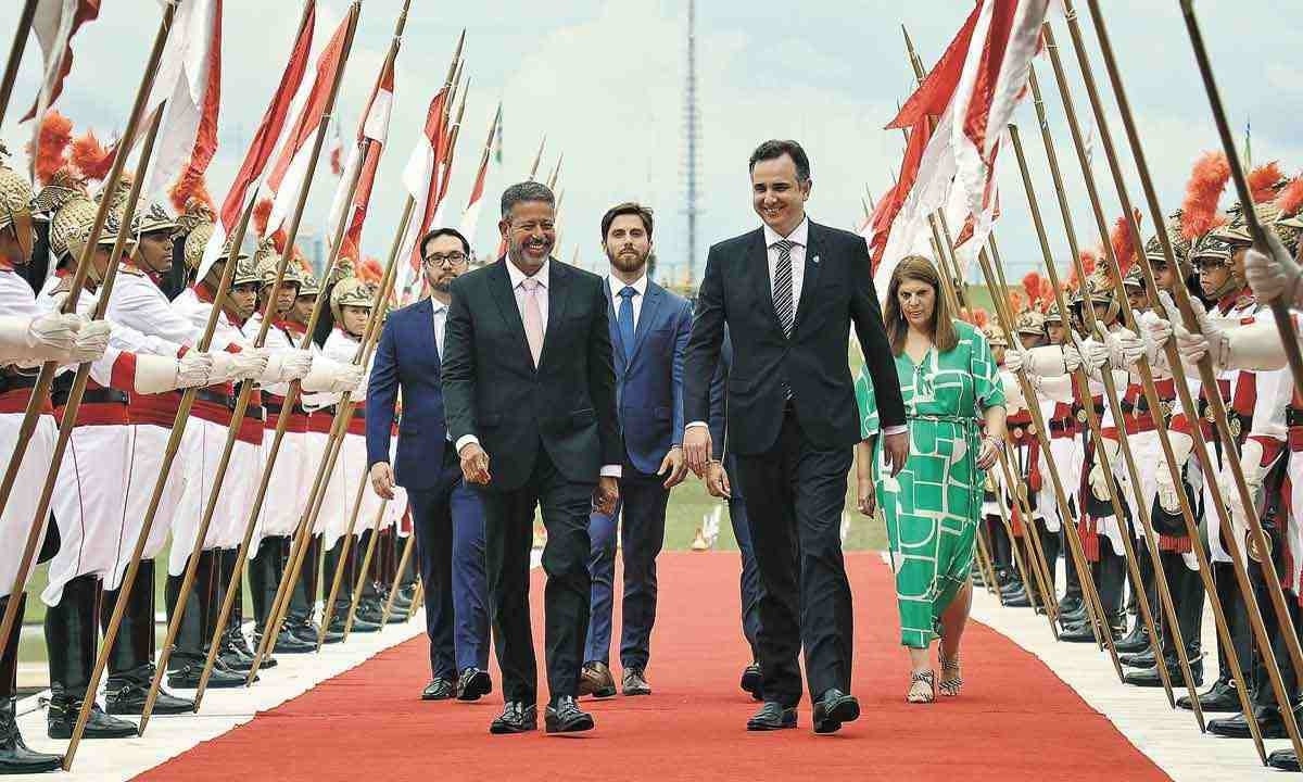 Os presidentes da Câmara, Arthur Lira, e do Senado, Rodrigo Pacheco, chegam para a abertura do ano legislativo -  (crédito: MARINA RAMOS/CÂMARA DOS DEPUTADOS)